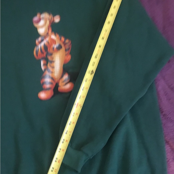 NWOT Vintage The Disney Store Green “Tigger” Printed Women’s Sweatshirt - Picture 12 of 16